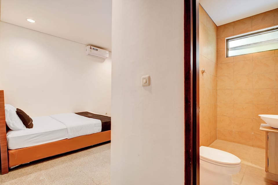 Deluxe Double Room | Desk, free WiFi, bed sheets
