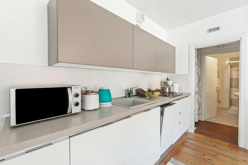 Standard Apartment, Multiple Bedrooms (Casa Clara) | Private kitchen | Fridge, microwave, stovetop, dishwasher