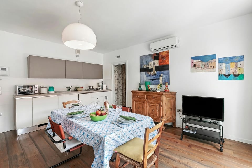 Standard Apartment, Multiple Bedrooms (Casa Clara) | Dining