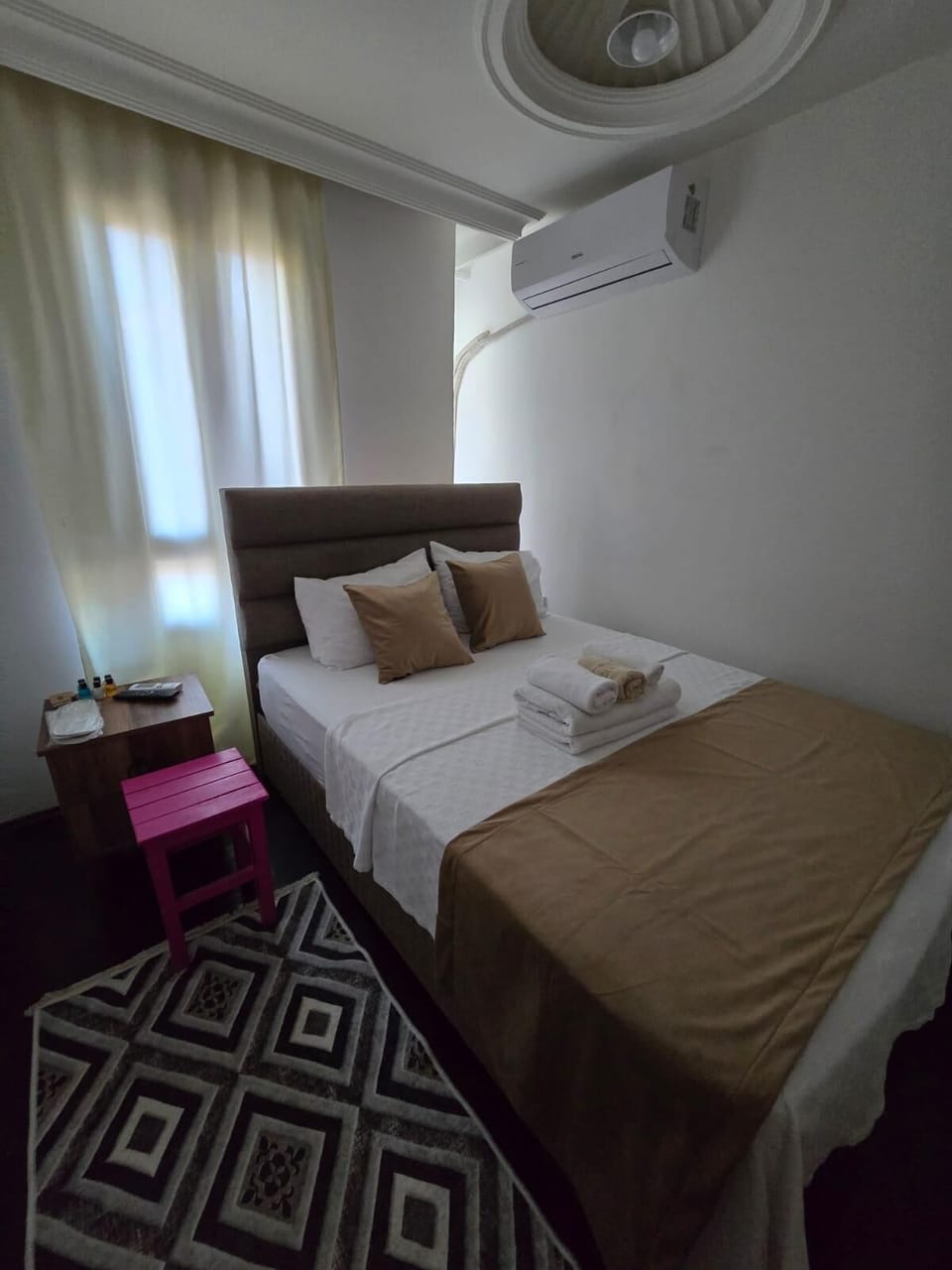 Suit 106 | Blackout drapes, soundproofing, free WiFi