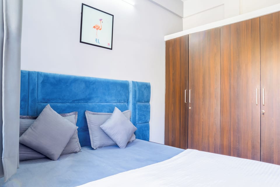 Studio, City View | In-room safe, desk, laptop workspace, blackout drapes