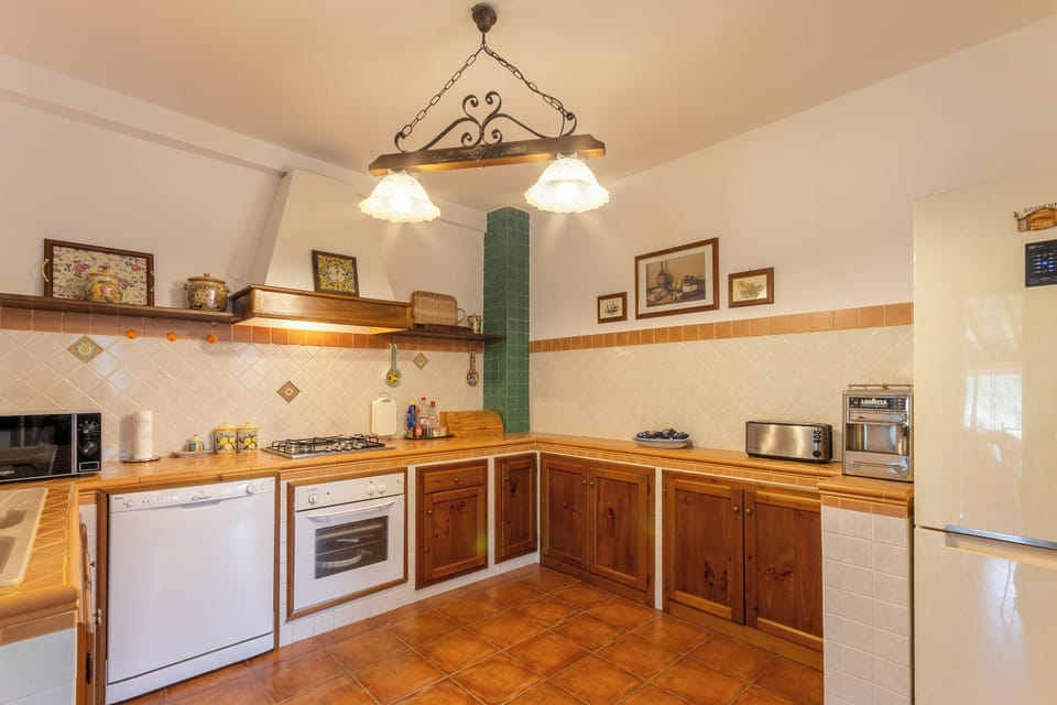 Standard Villa, 3 Bedrooms, Fireplace (Villa Falcone) | Private kitchen