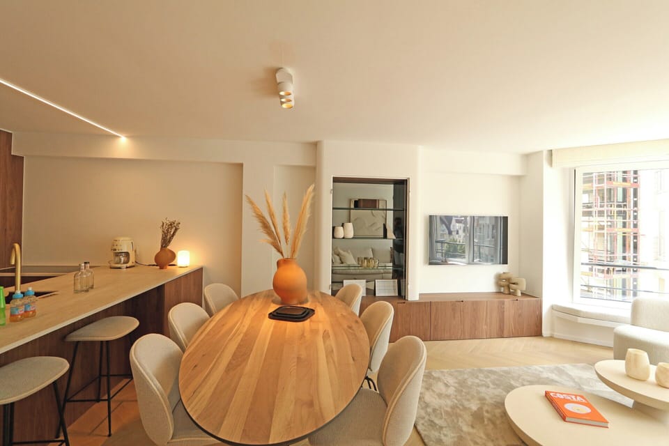 Apartment | Dining