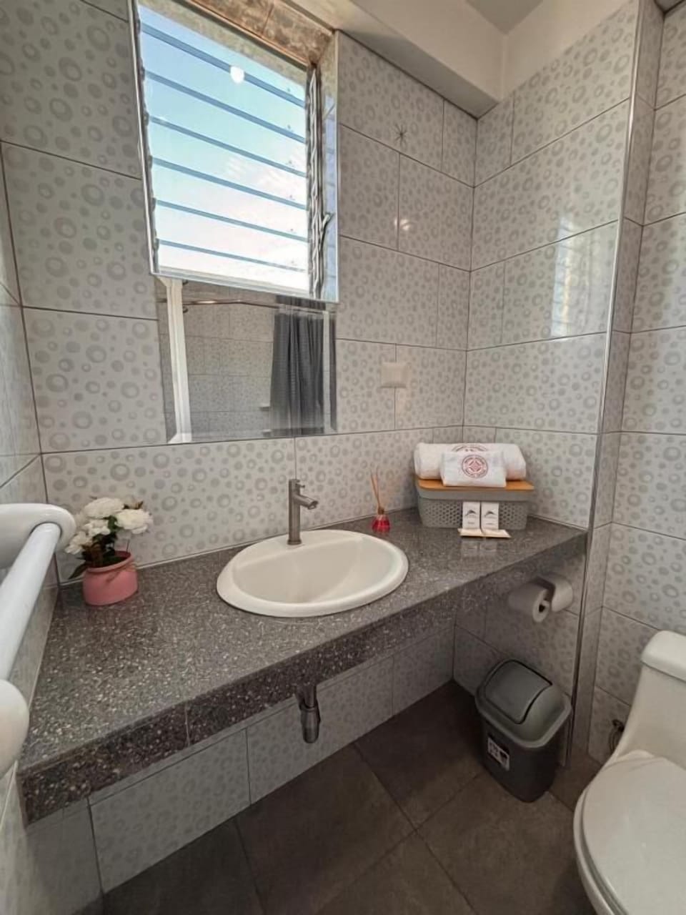 Shower, towels, soap, shampoo