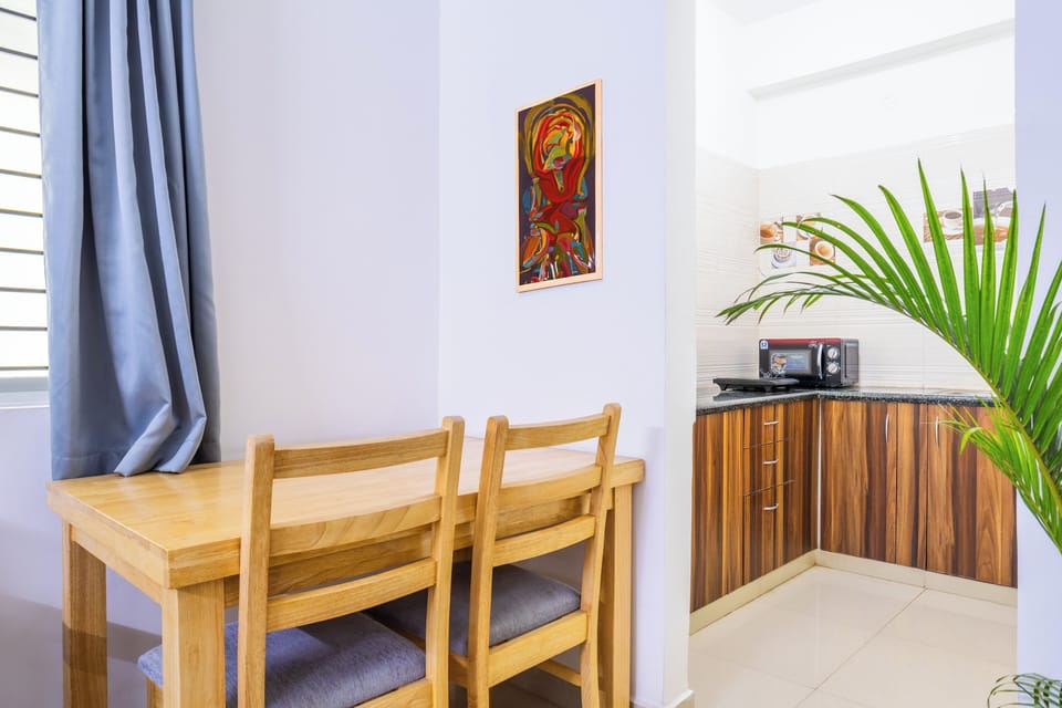 Housr Garrett Hebbal Near Manyata Tech Park Hotel in Bengaluru