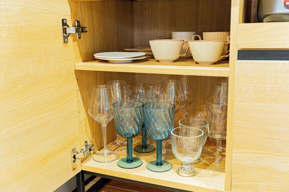 Full-size fridge, microwave, stovetop, toaster