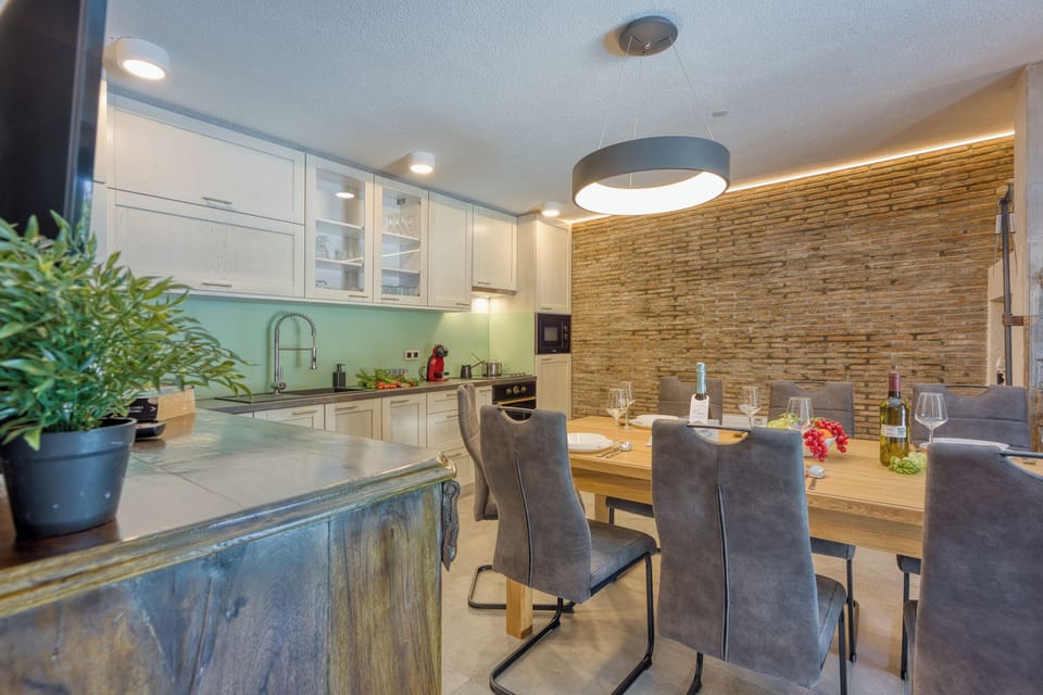 Family Villa, 3 Bedrooms, Microwave, Mountainside (Stone Villa Galant with Pool) | Interior