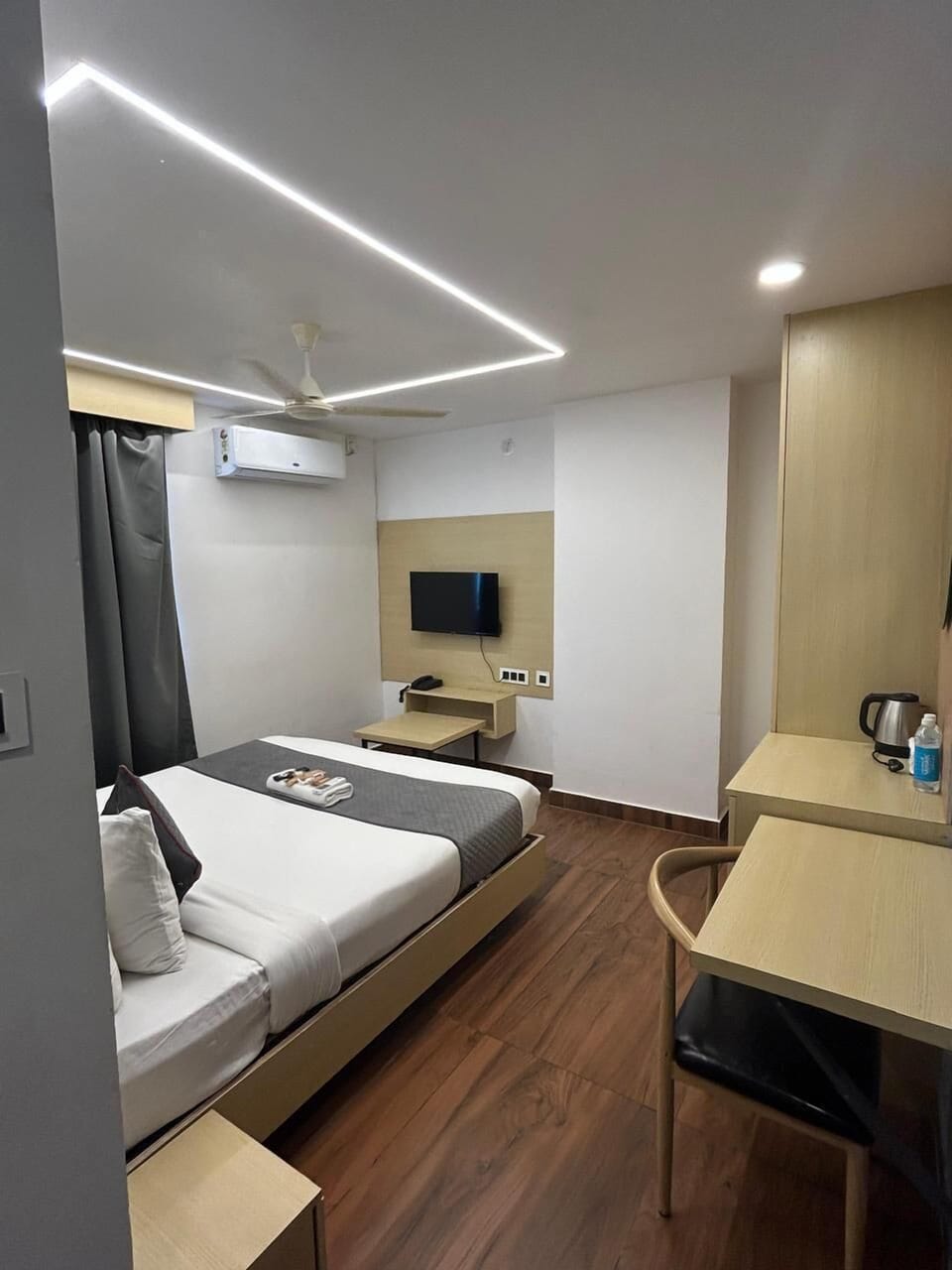 Deluxe Double Room, City View | In-room safe, blackout drapes, soundproofing, iron/ironing board