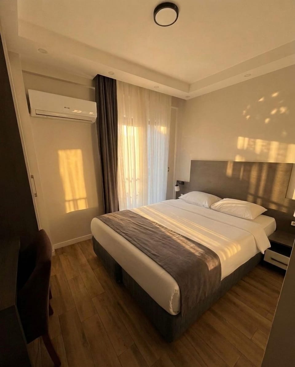 Standard Double Room, City View | Desk, laptop workspace, WiFi (free)