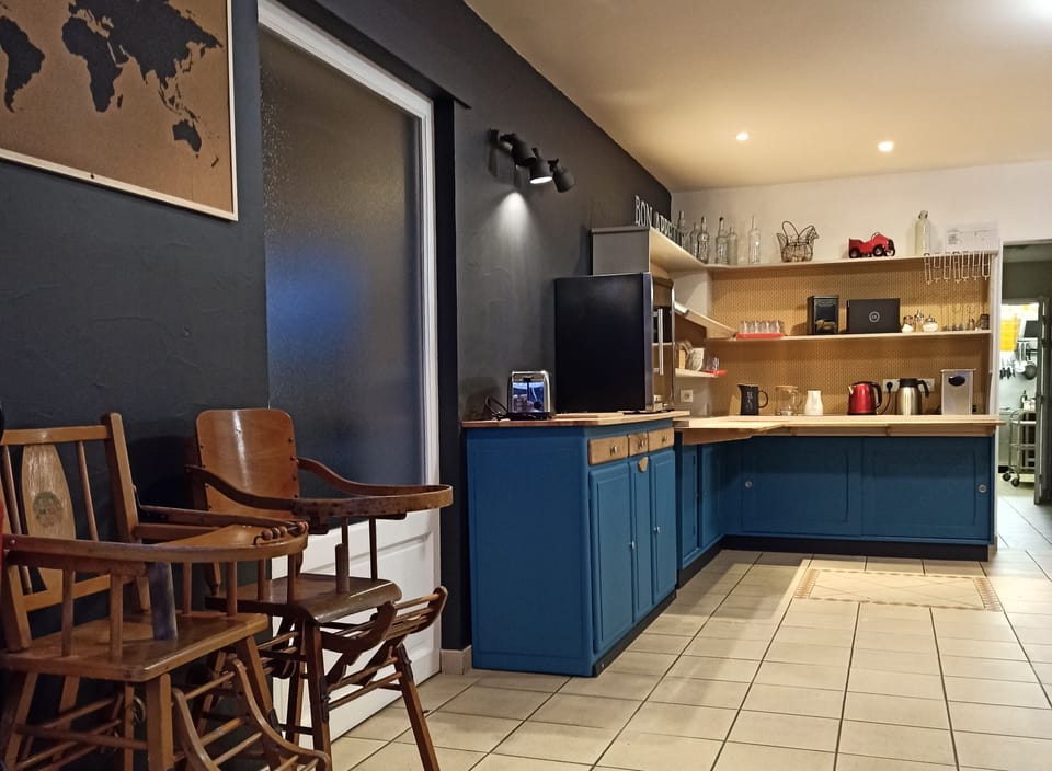 Daily buffet breakfast (EUR 14.50 per person)