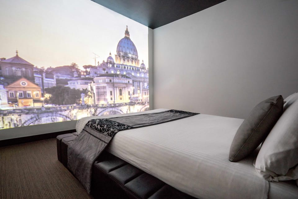 Exclusive Double Room, Bathtub | Premium bedding, in-room safe, desk, soundproofing