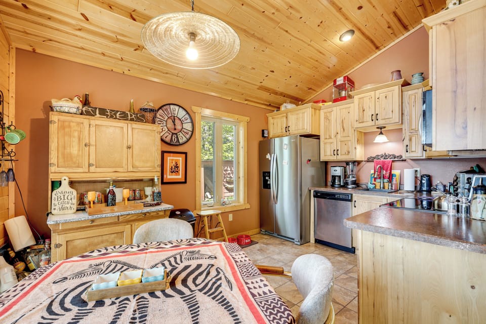 House (2 Bedrooms) | Interior