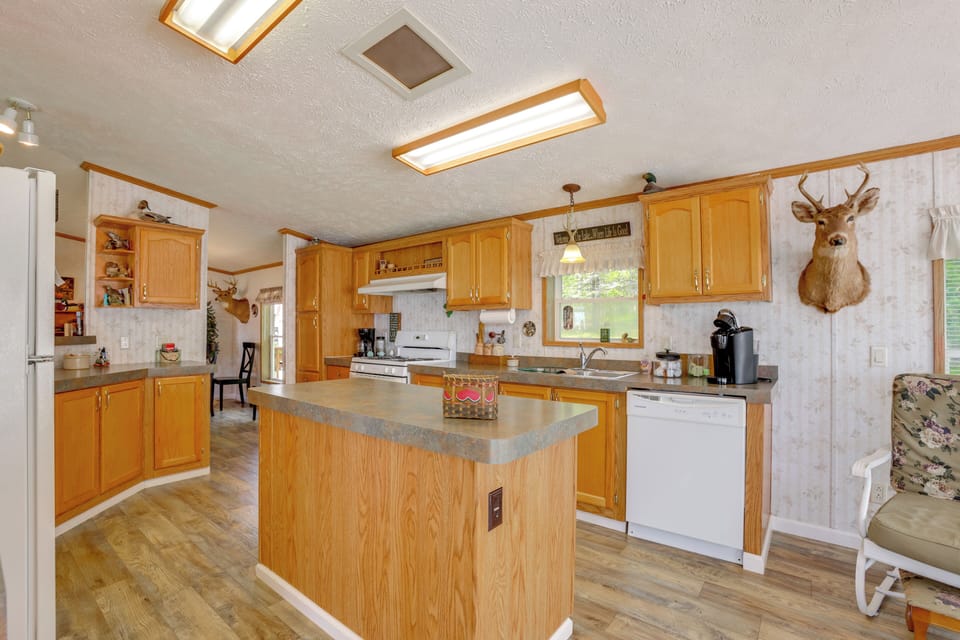 House (3 Bedrooms) | Interior