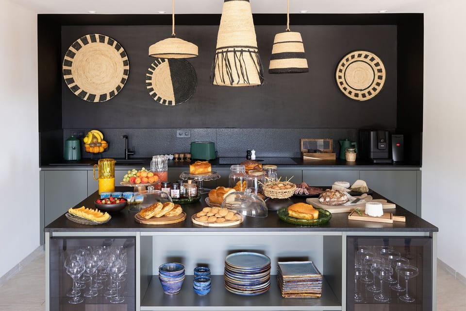 Daily buffet breakfast (EUR 20 per person)