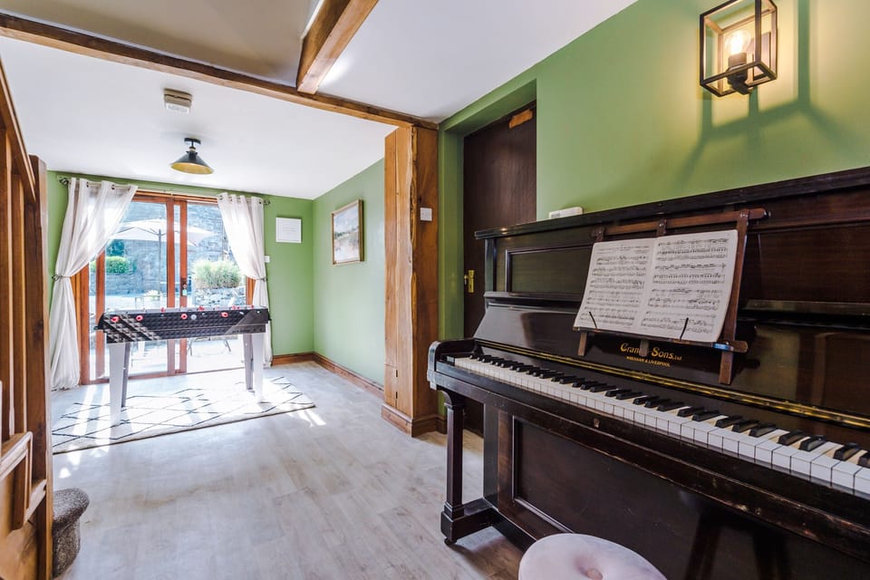 Cottage | Interior