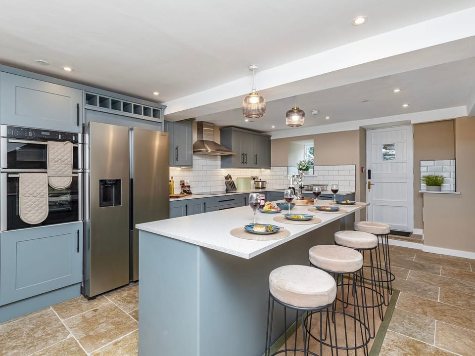 Dishwasher, cookware/dishes/utensils