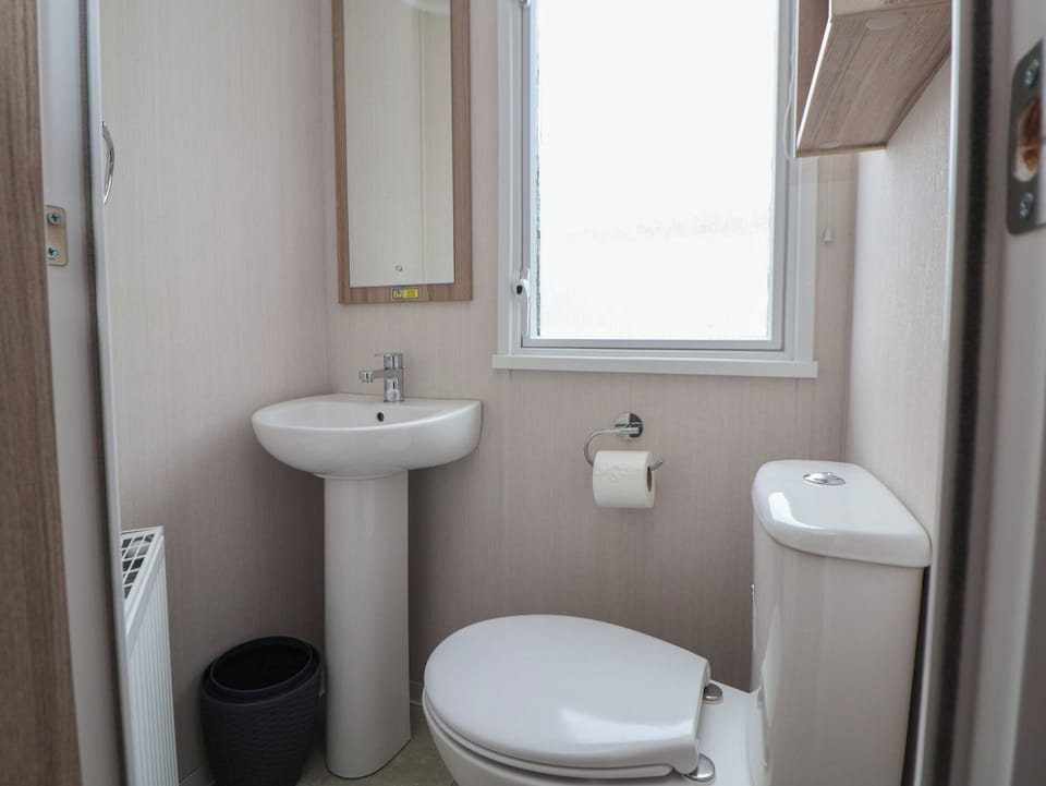 Caravan B8 Cottage in Towyn