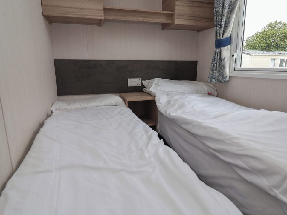 4 bedrooms, individually decorated, individually furnished, free WiFi