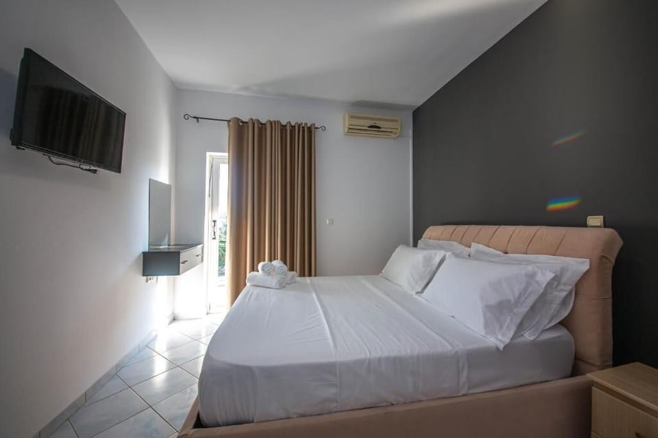 Two-Bedroom Family Room with Balcony and Sea View (4 Adults) | Free WiFi, bed sheets