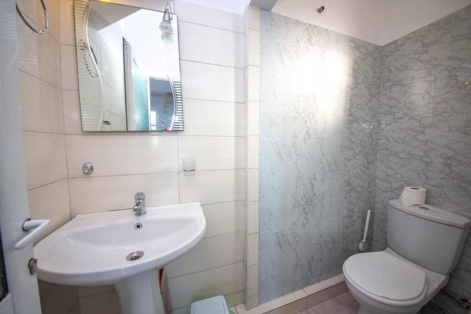 Quadruple Room with Balcony and Sea View | Free WiFi, bed sheets