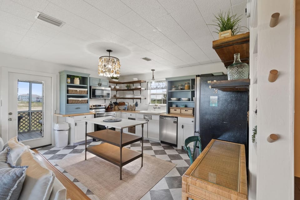 House, Multiple Beds (Latitude Adjustment Beach House) | Interior