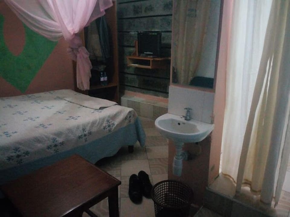 Deluxe Double Room, City View | Free WiFi, bed sheets