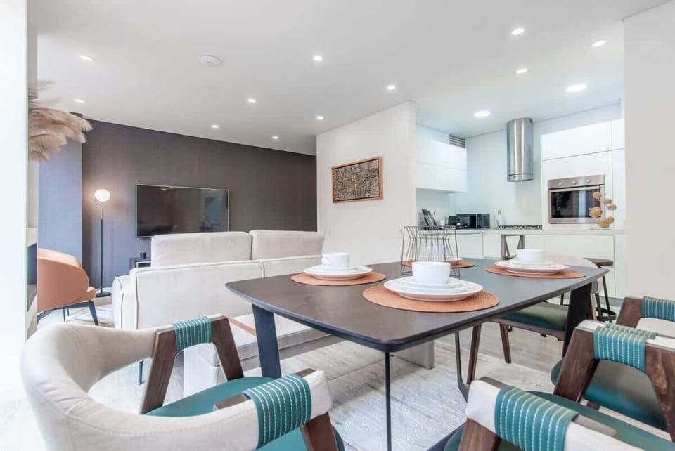 Apartment, Multiple Beds, Balcony, City View (Balcones 402) | 3 bedrooms, individually decorated, individually furnished, bed sheets