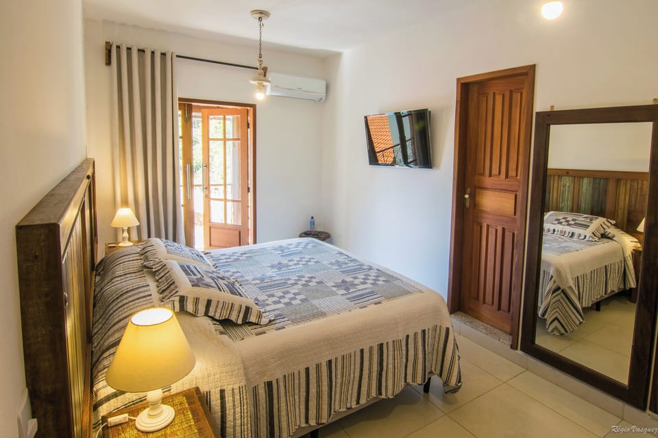 Classic House, Lanai, Courtyard View | Free WiFi