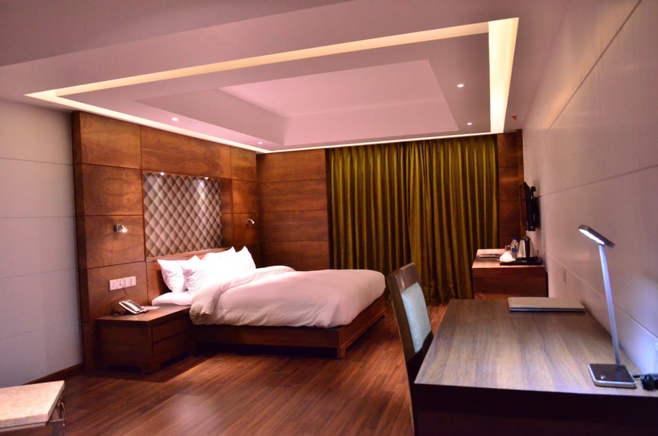 Classic Room, City View | In-room safe, desk, laptop workspace, iron/ironing board