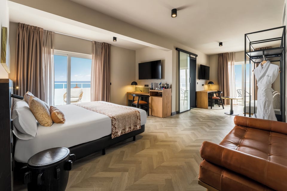 Penthouse 3 | In-room safe, desk, laptop workspace, free WiFi