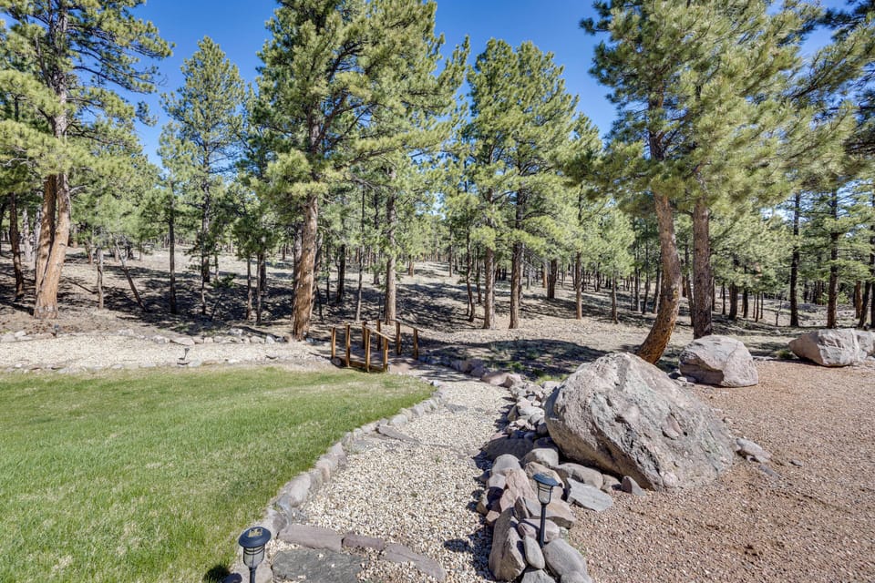 House (5 Bedrooms) | Interior