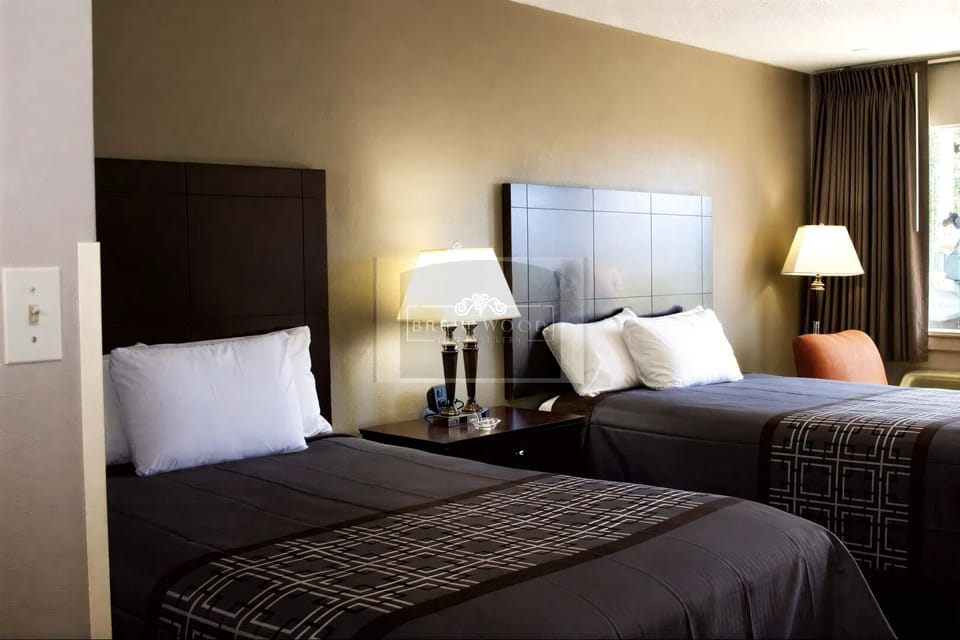 Double Room, Smoking | Egyptian cotton sheets, premium bedding, desk, laptop workspace