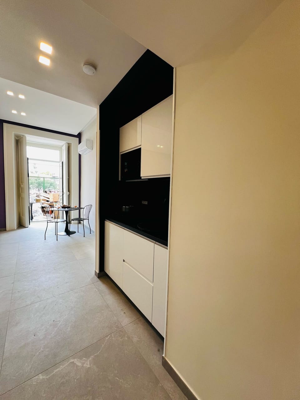 Comfort Double Room, 1 King Bed, Kitchen, City View | In-room safe, desk, laptop workspace, blackout drapes
