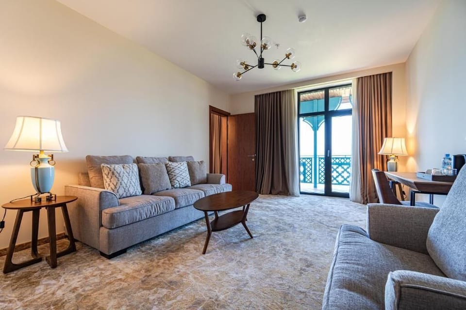 Basic Double Room | Living area