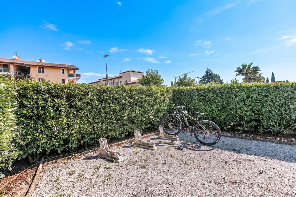 Family Apartment, 2 Bedrooms, Balcony (Matta Apartment 400m From The Lake) | Property grounds