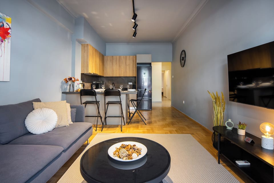 Apartment, 3 Bedrooms, Kitchen, City View | Living room | 53-inch Smart TV with digital channels, streaming services