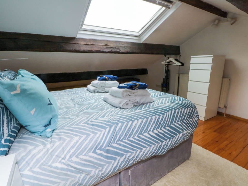 2 bedrooms, individually decorated, individually furnished, free WiFi