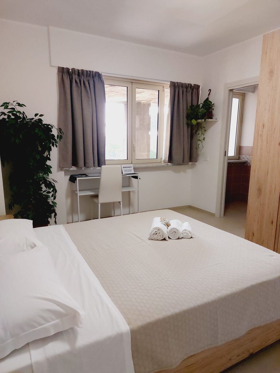 Comfort Townhome, Ensuite, Harbor View | Blackout drapes, soundproofing, free WiFi, bed sheets