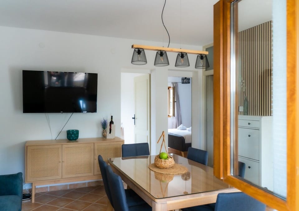 Family House, 6 Bedrooms, Sea View | Living area | 40-inch plasma TV with cable channels