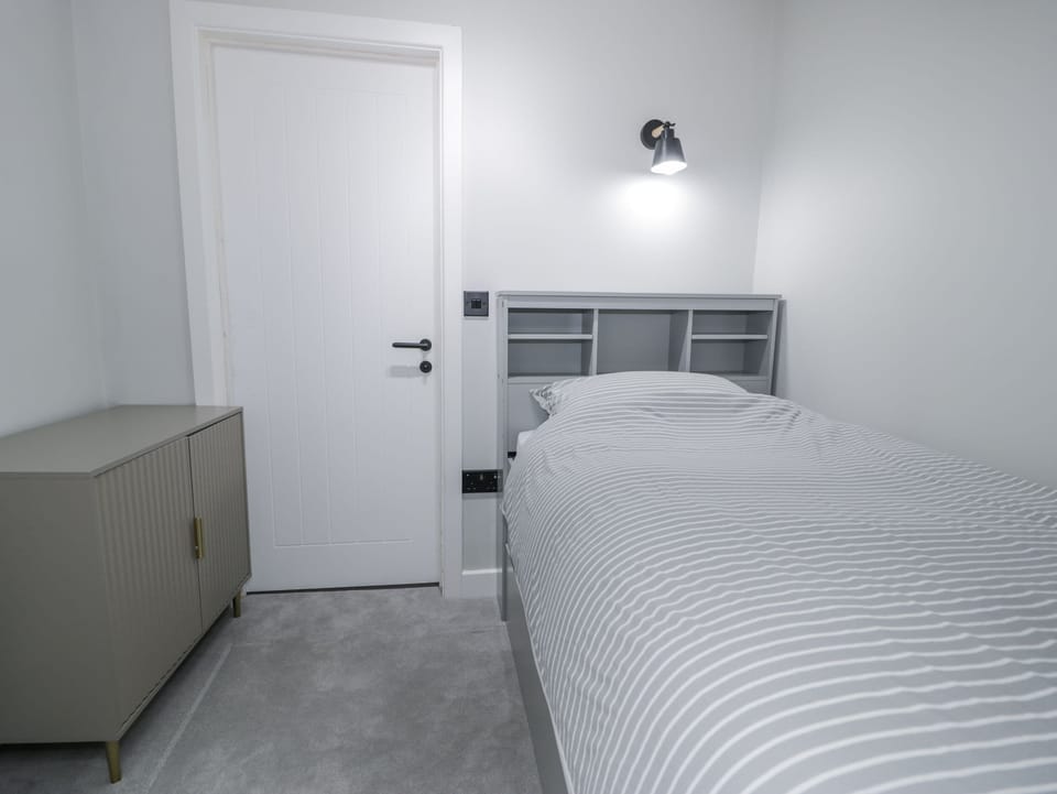 Cottage | 4 bedrooms, individually decorated, individually furnished, free WiFi