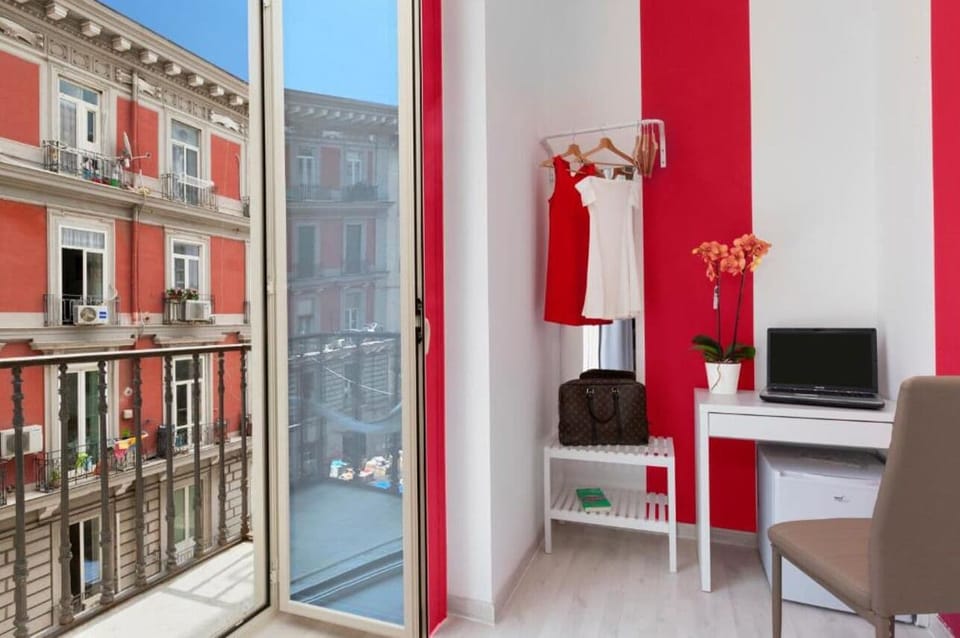 Balcone Rosso | Minibar, soundproofing, iron/ironing board, WiFi (free)