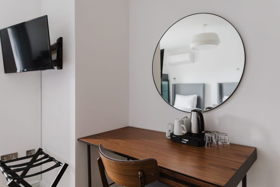 Standard Triple Room, Ensuite | Blackout drapes, iron/ironing board, free WiFi