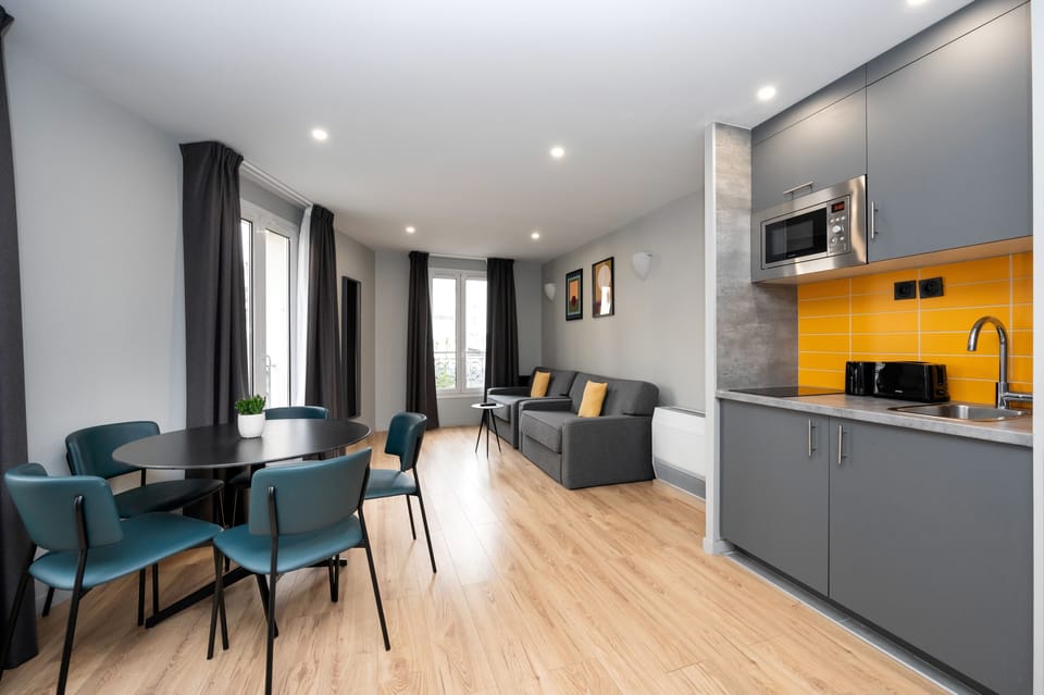 One Bedroom Apartment (5 Adults) | Private kitchen | Mini-fridge, microwave, stovetop, espresso maker