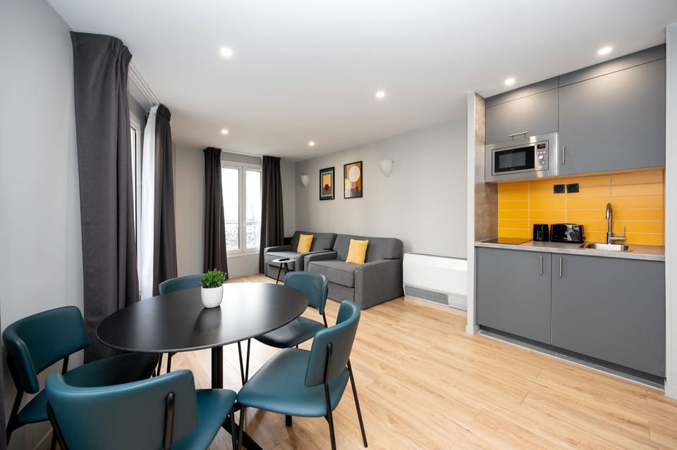 One Bedroom Apartment (5 Adults) | In-room safe, soundproofing, iron/ironing board, free WiFi