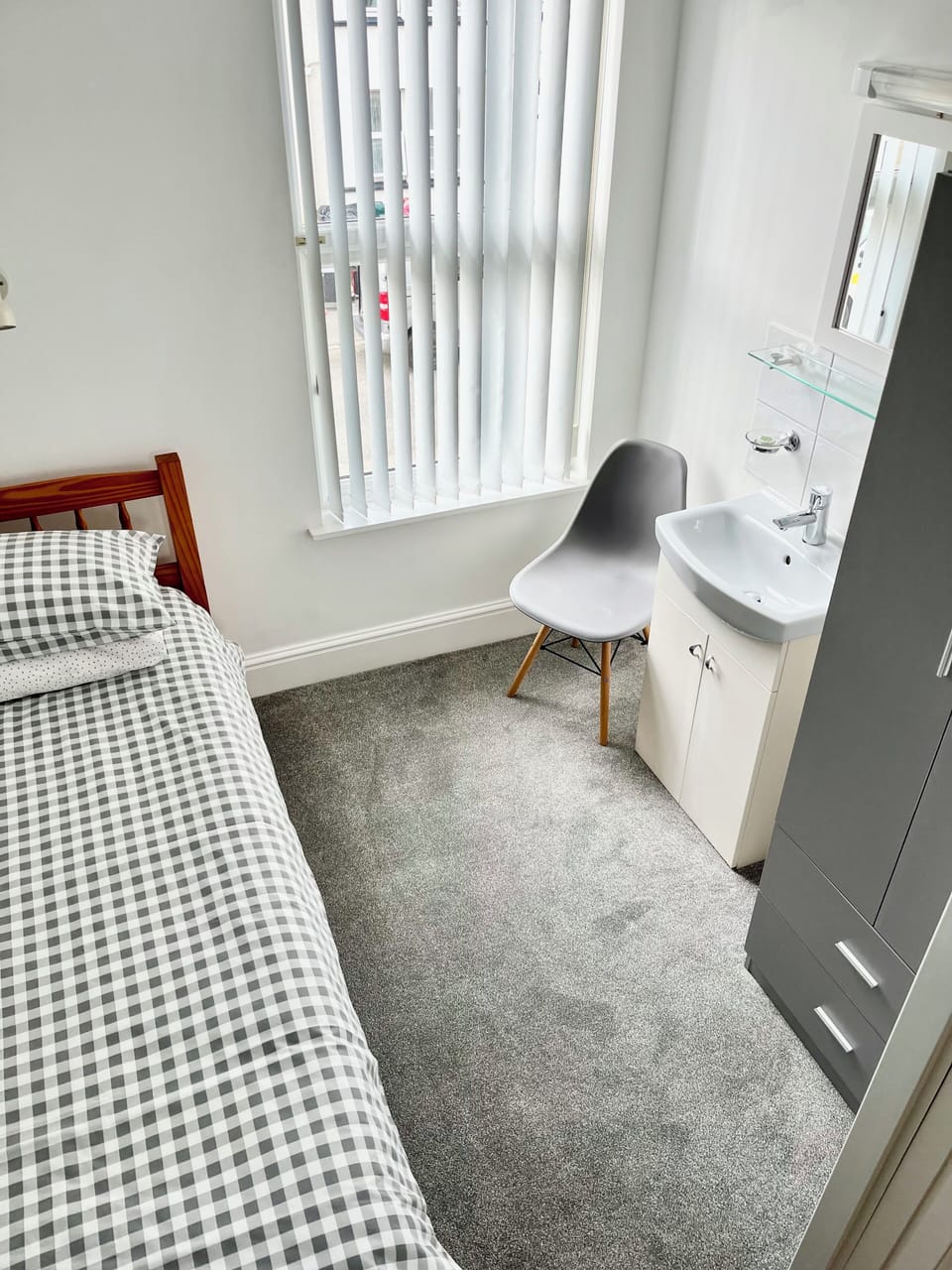 Economy Single Room, Private Bathroom (External Bathroom) | 7 bedrooms, free WiFi, bed sheets