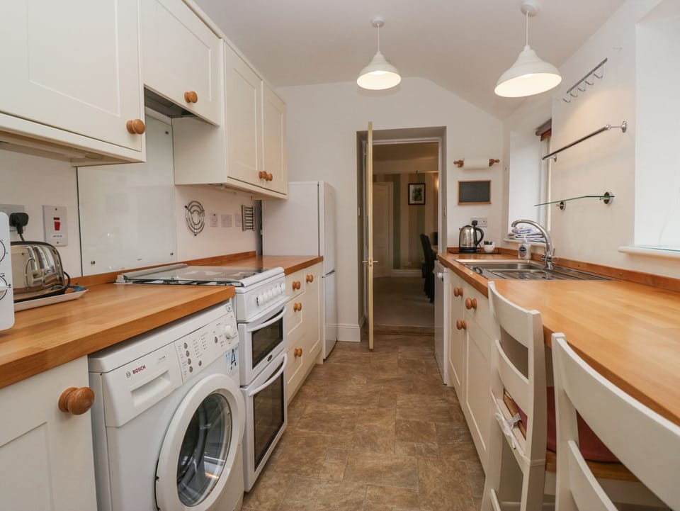 Fridge, microwave, dishwasher, toaster