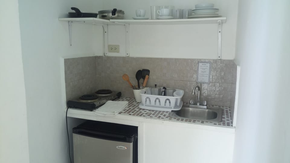 Economy Room | Iron/ironing board, free WiFi