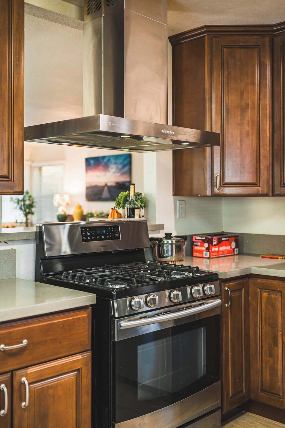 House, Multiple Beds, Patio, Garden View (481-2 Pasadena) | Private kitchen | Coffee/tea maker, fridge, microwave, oven