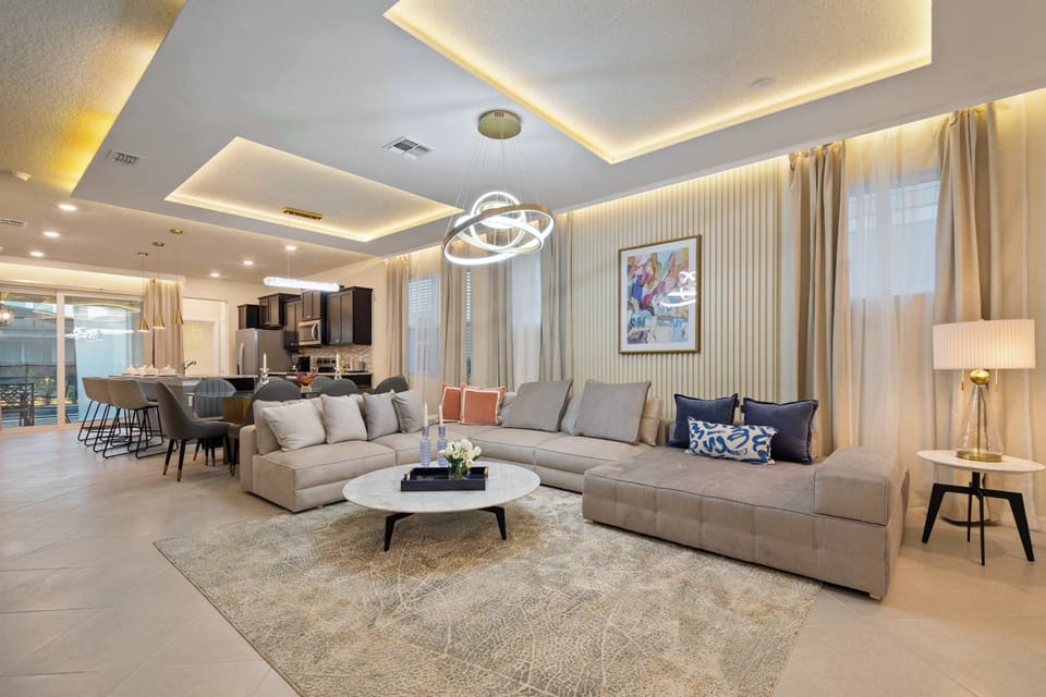 House, Multiple Beds, Pool Access, Pool View (16226TW WCR) | Living area | 42-inch flat-screen TV with digital channels