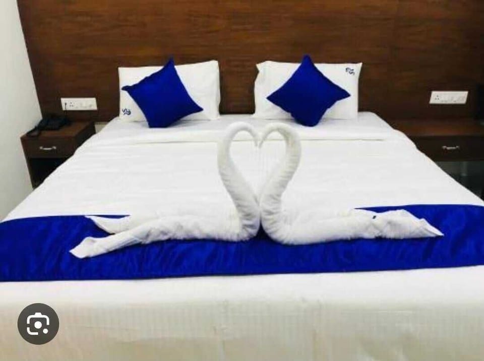 Deluxe Double Room | In-room safe, free WiFi